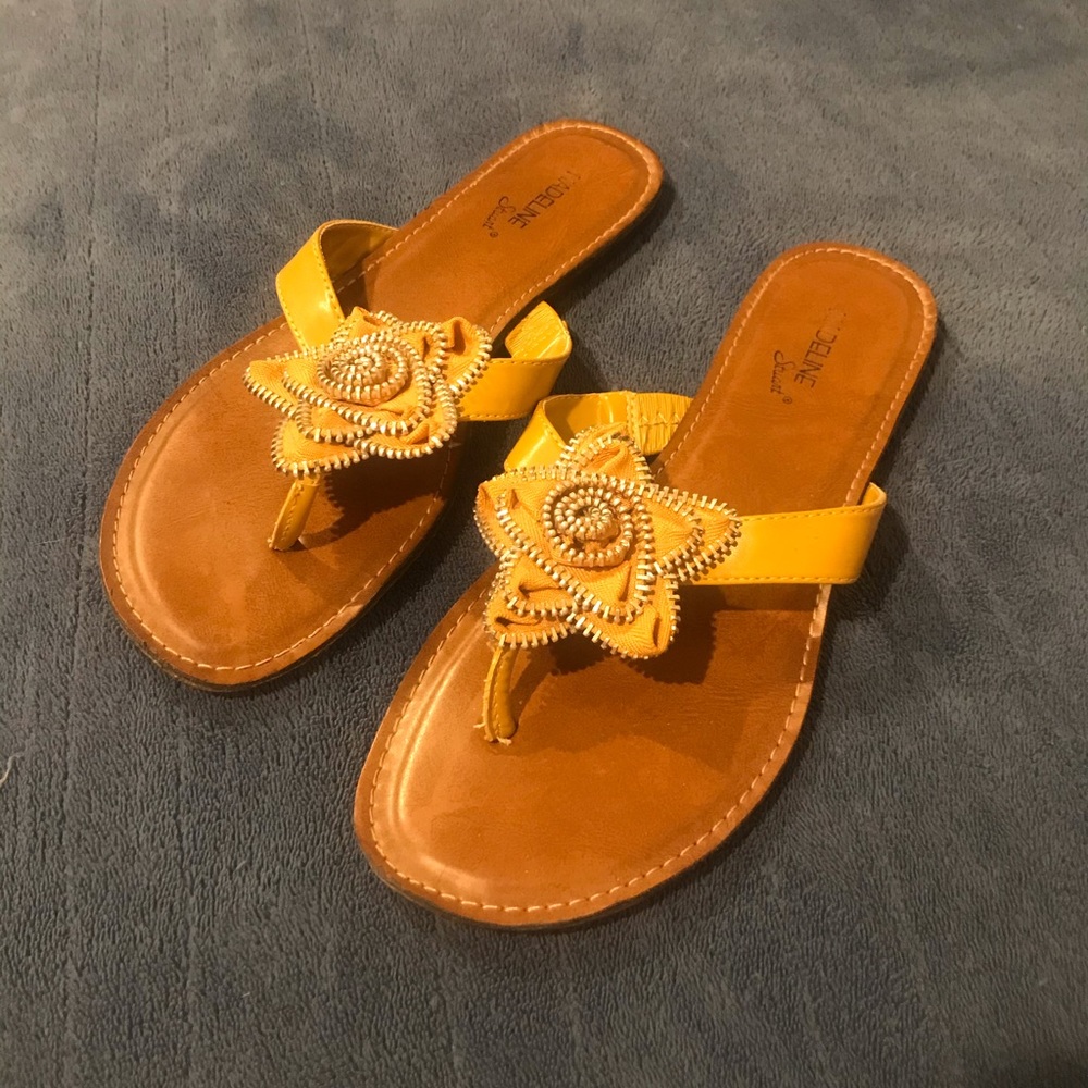 Madeline Stuart Yellow Zipper Flower Sandals - Picture 3 of 5